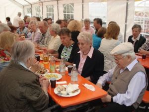 Gemütlicher Abschluss auf der Maihocketse des Denkendorfer Musikvereins