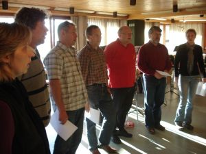 Hier wurde beim Singen ein Kreis gebildet, was klanglich besonders reizvoll ist