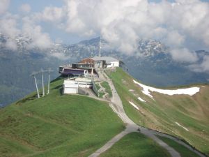 Blick zurück auf die Bergstation der Kanzelwandbahn