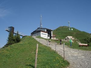 Die Bergstation mit der Panorama-Plattform